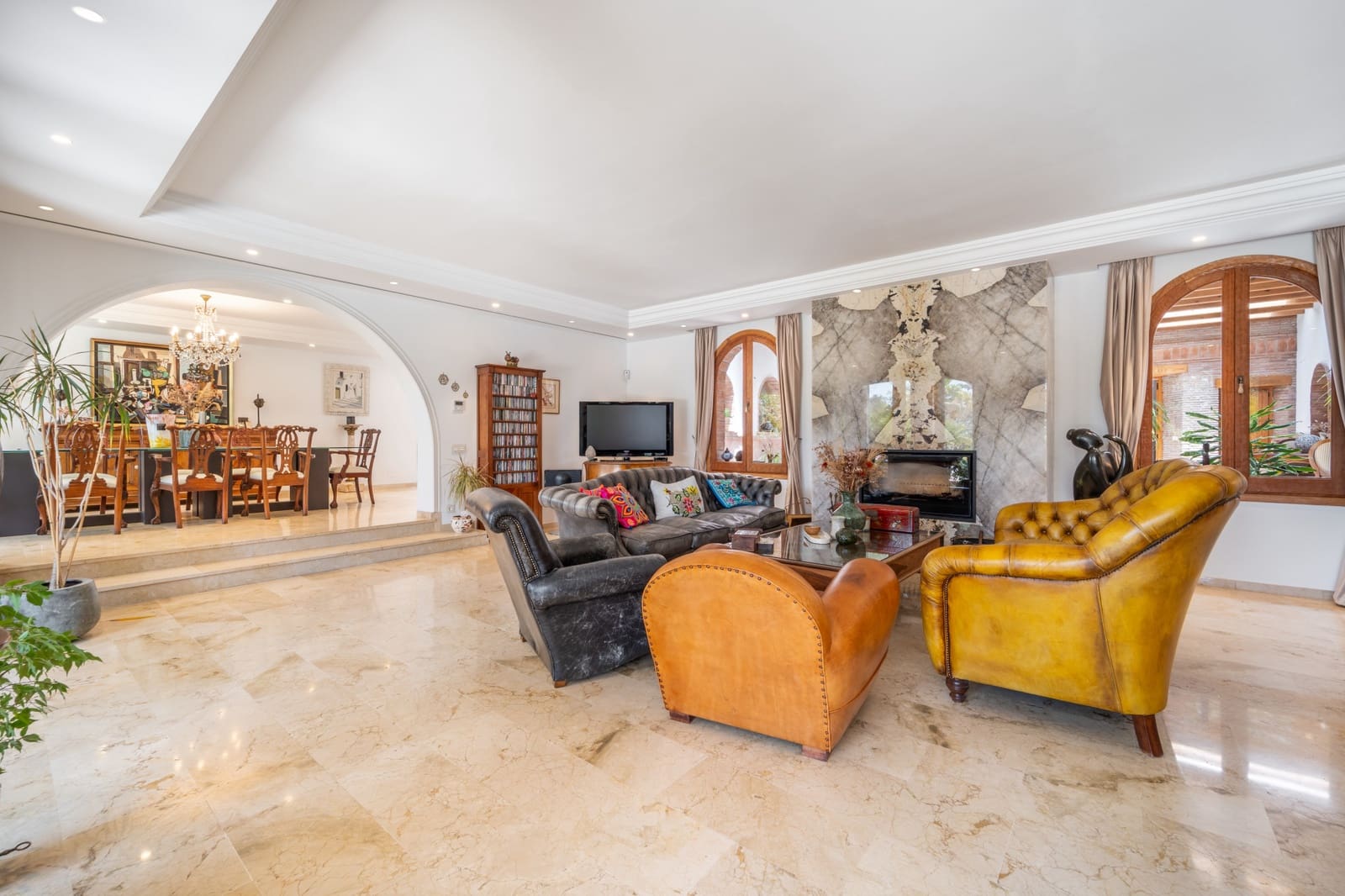 4 bedroom Villa for sale in Marbella with pool garage - € 2,450,000 (Ref: 9029460)