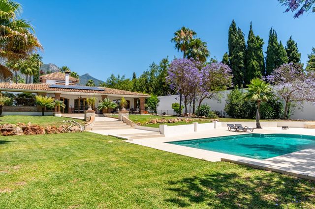 4 quarto Moradia para venda em Marbella com piscina garagem - 2 450 000 € (Ref: 9029460)