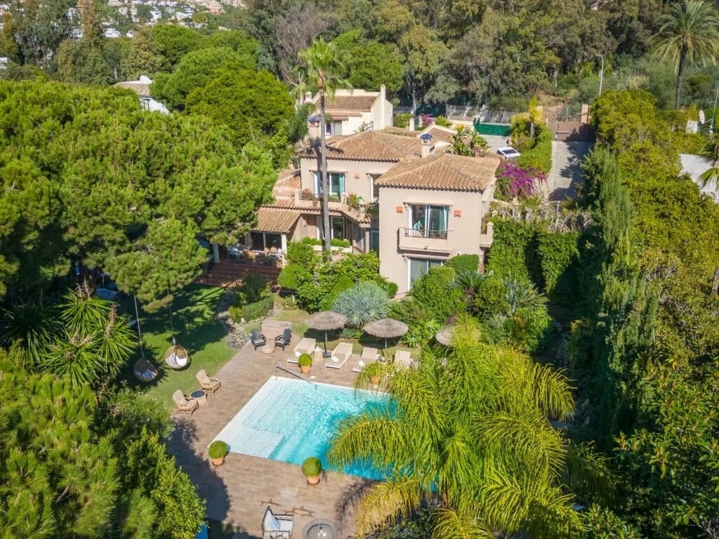 6 Zimmer Ferienvilla in Marbella mit Pool Garage - 8.500 € (Ref: 9036048)