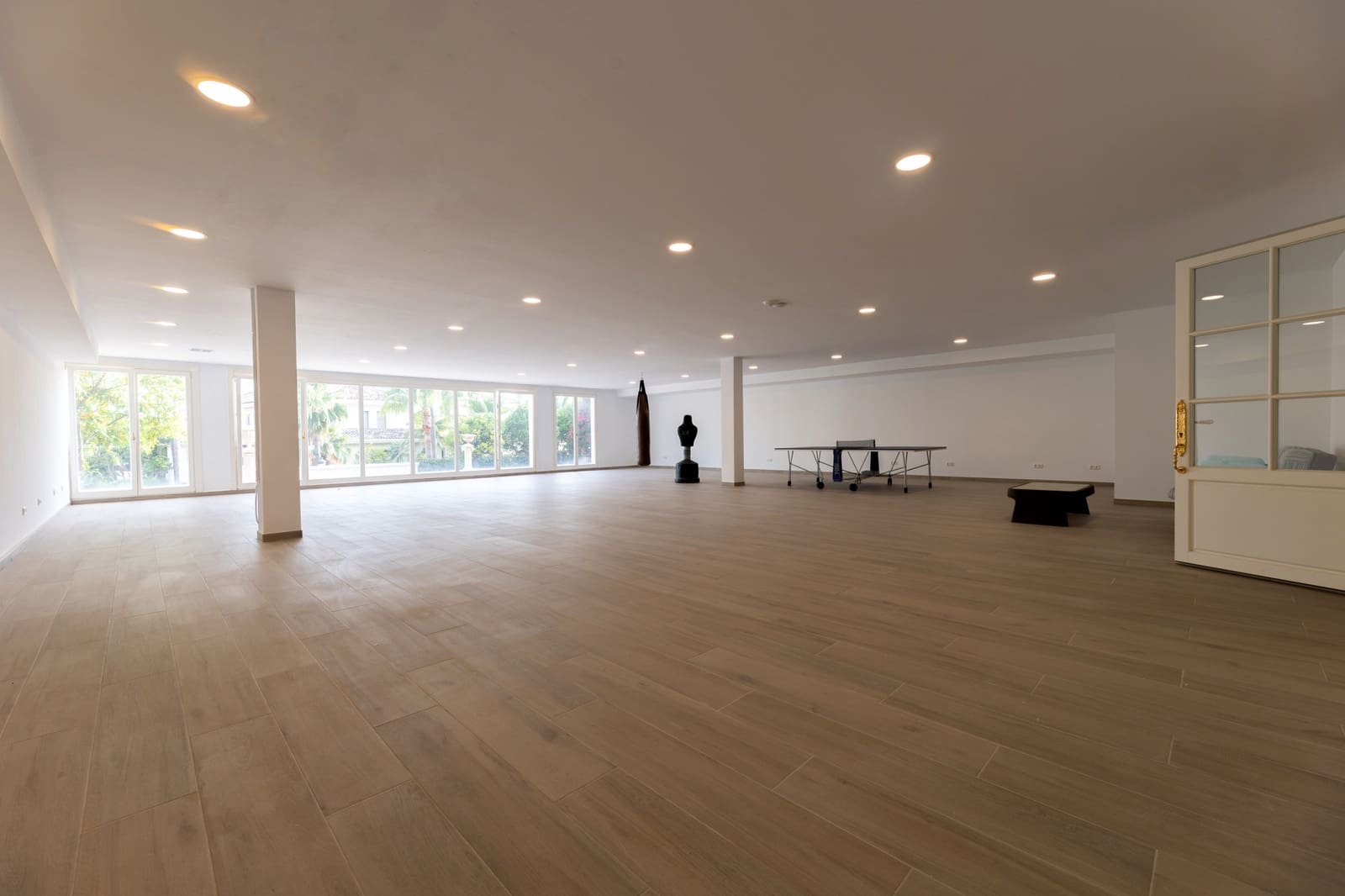 7 bedroom Villa for sale in Marbella with pool garage - € 13,000,000 (Ref: 9042142)