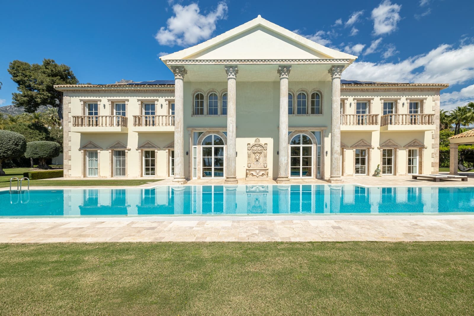 7 bedroom Villa for sale in Marbella with pool garage - € 13,000,000 (Ref: 9042142)