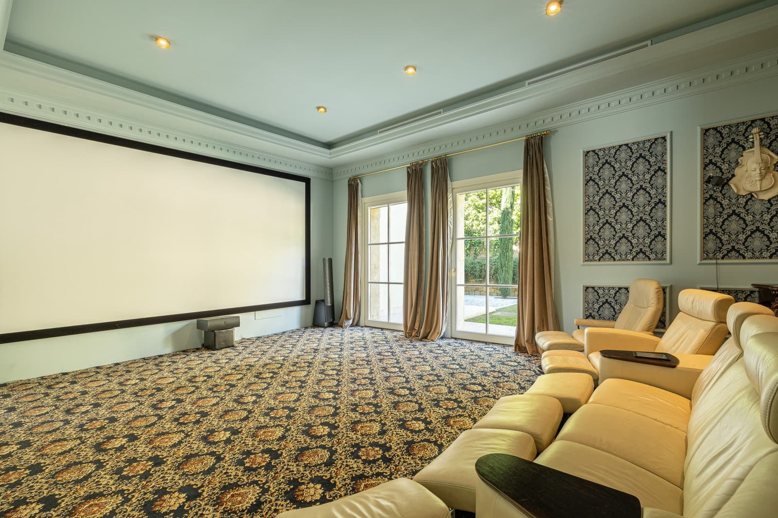 7 bedroom Villa for sale in Marbella with pool garage - € 13,000,000 (Ref: 9042142)