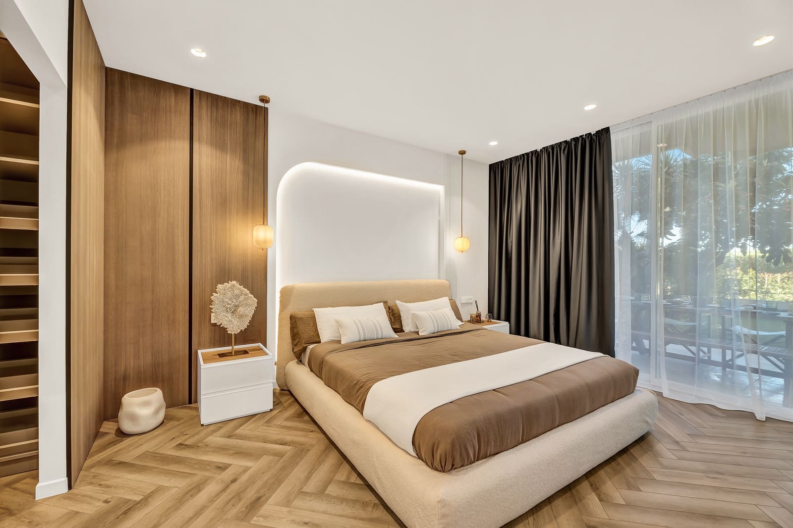 3 bedroom Apartment for sale in Marbella with pool garage - € 1,190,000 (Ref: 9042143)