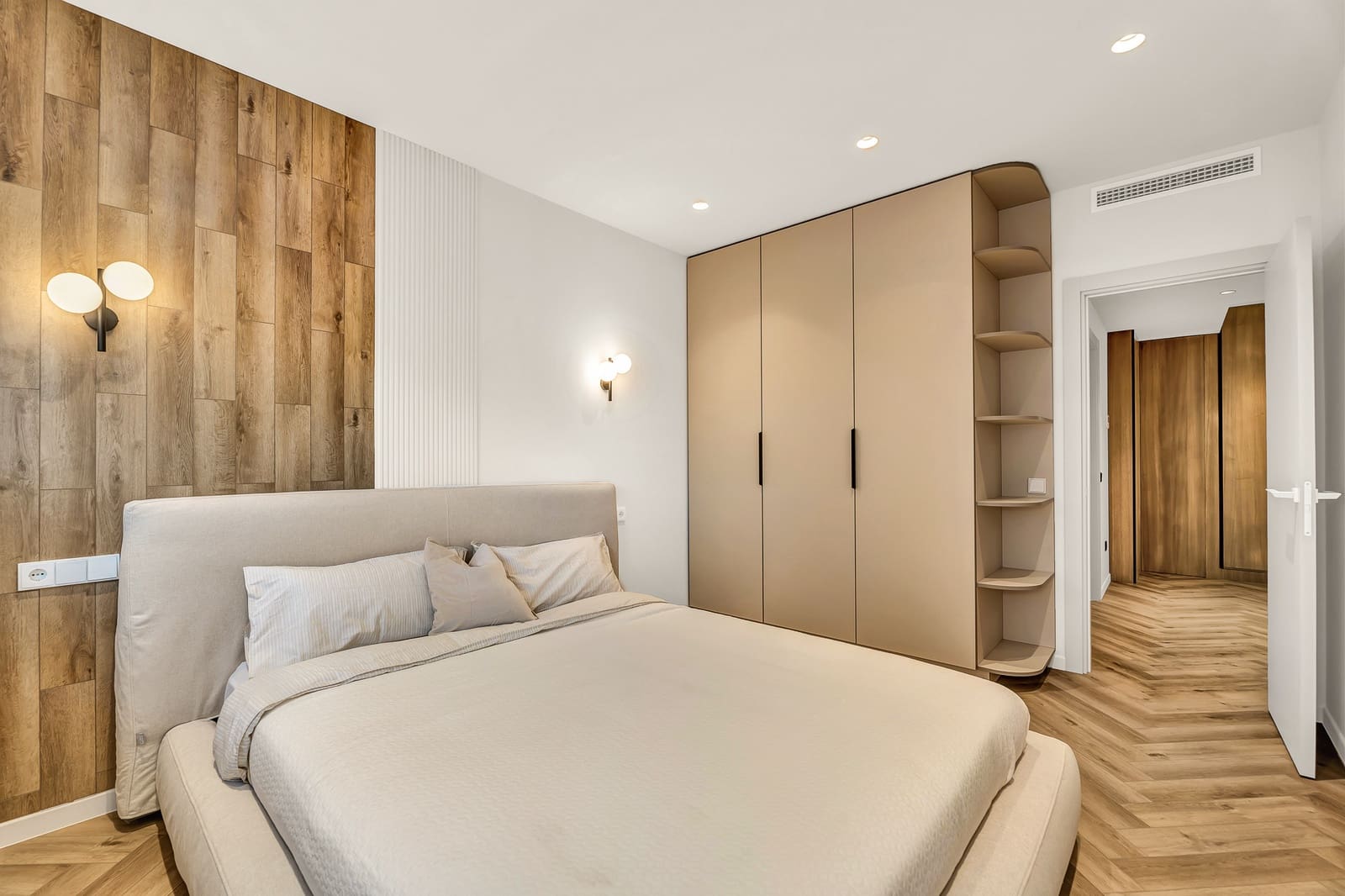 3 bedroom Apartment for sale in Marbella with pool garage - € 1,190,000 (Ref: 9042143)