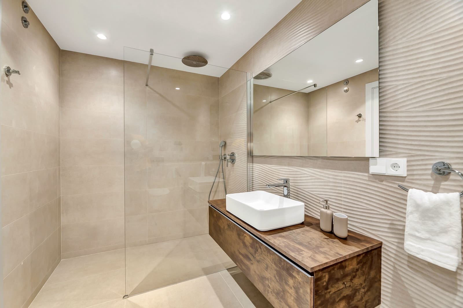 3 slaapkamer Appartement te koop in Marbella met zwembad garage - € 1.090.000 (Ref: 9042143)