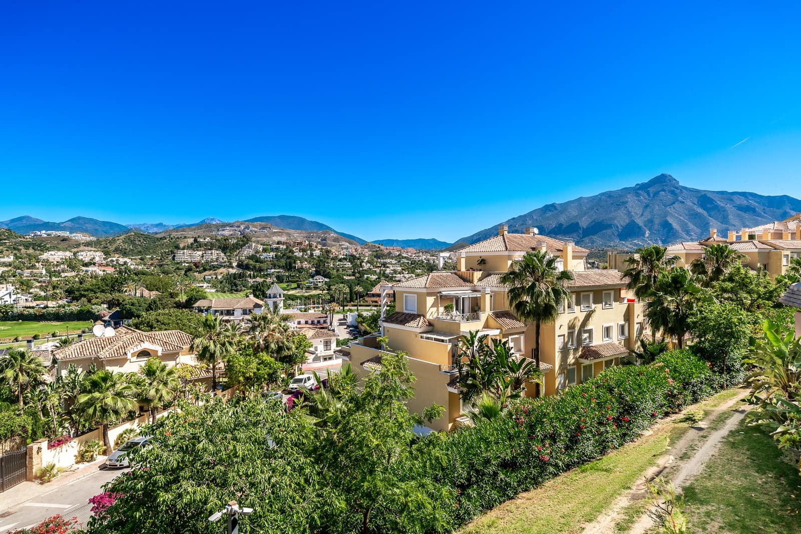 3 slaapkamer Appartement te koop in Marbella met zwembad garage - € 1.090.000 (Ref: 9042143)