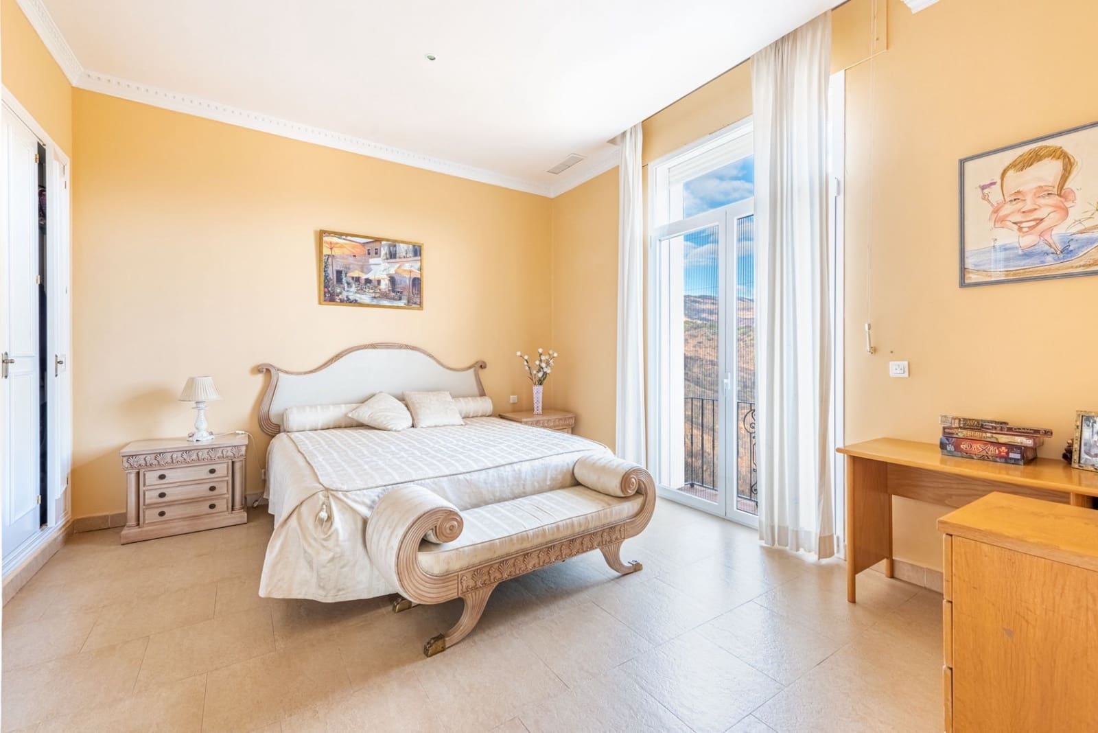 7 slaapkamer Villa te koop in Estepona met zwembad garage - € 2.500.000 (Ref: 9042144)