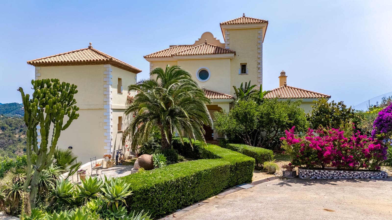 7 slaapkamer Villa te koop in Estepona met zwembad garage - € 2.500.000 (Ref: 9042144)