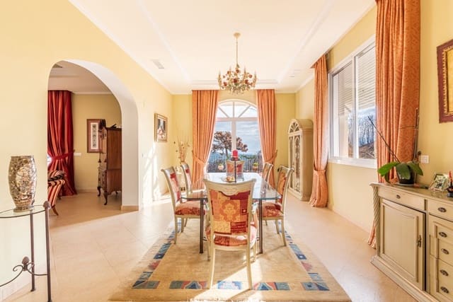 7 camera da letto Villa in vendita in Altos de Estepona, Estepona con piscina garage - 2.100.000 € (Rif: 9042144)