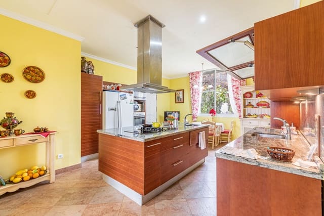 7 camera da letto Villa in vendita in Altos de Estepona, Estepona con piscina garage - 2.100.000 € (Rif: 9042144)