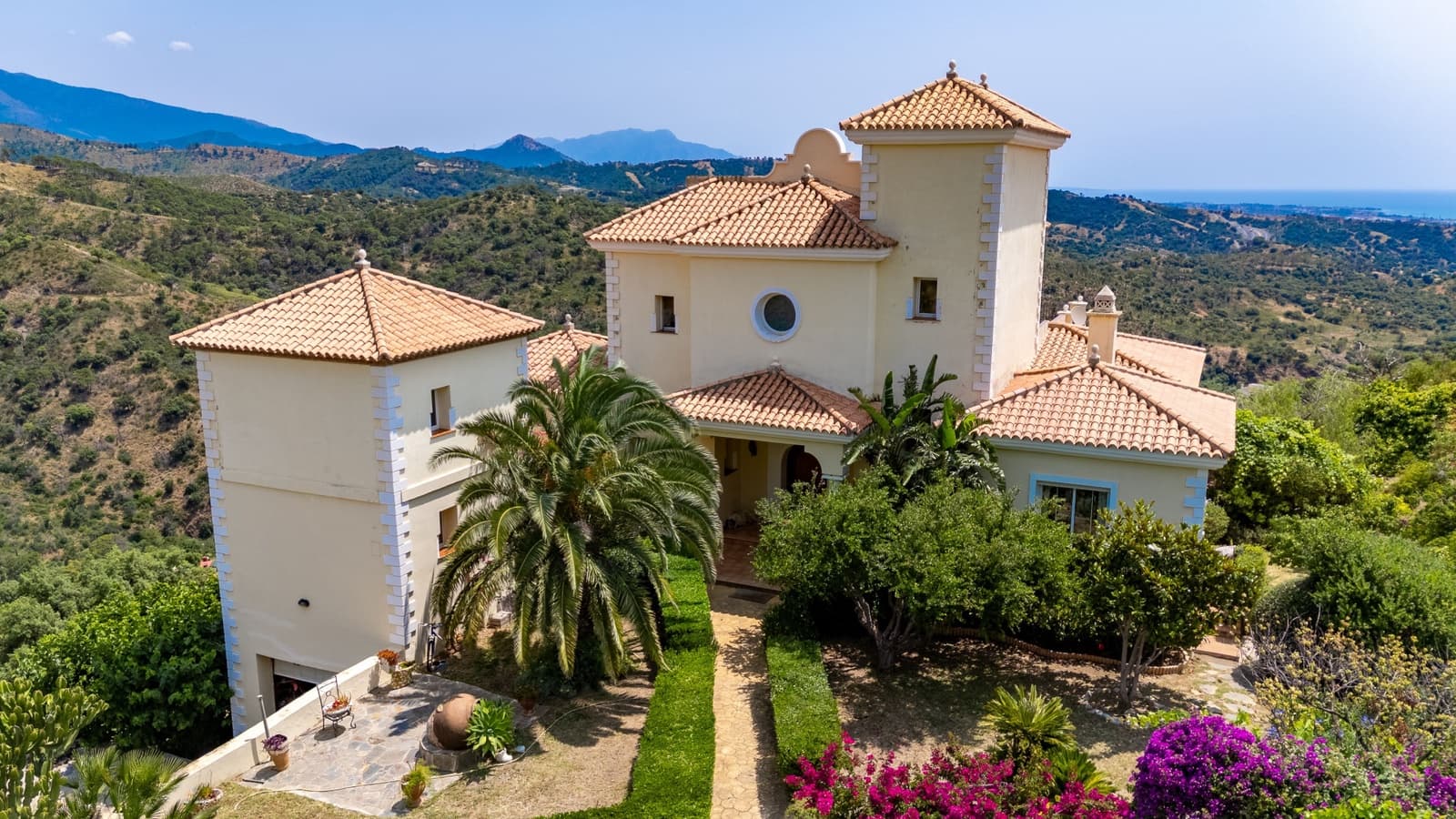 7 chambre Villa/Maison à vendre à Estepona avec piscine garage - 2 100 000 € (Ref: 9042144)