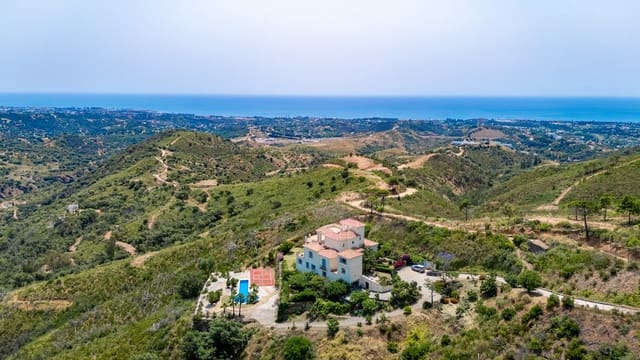 7 soveværelse Villa til salg i Altos de Estepona, Estepona med swimmingpool garage - € 1.950.000 (Ref: 9042144)