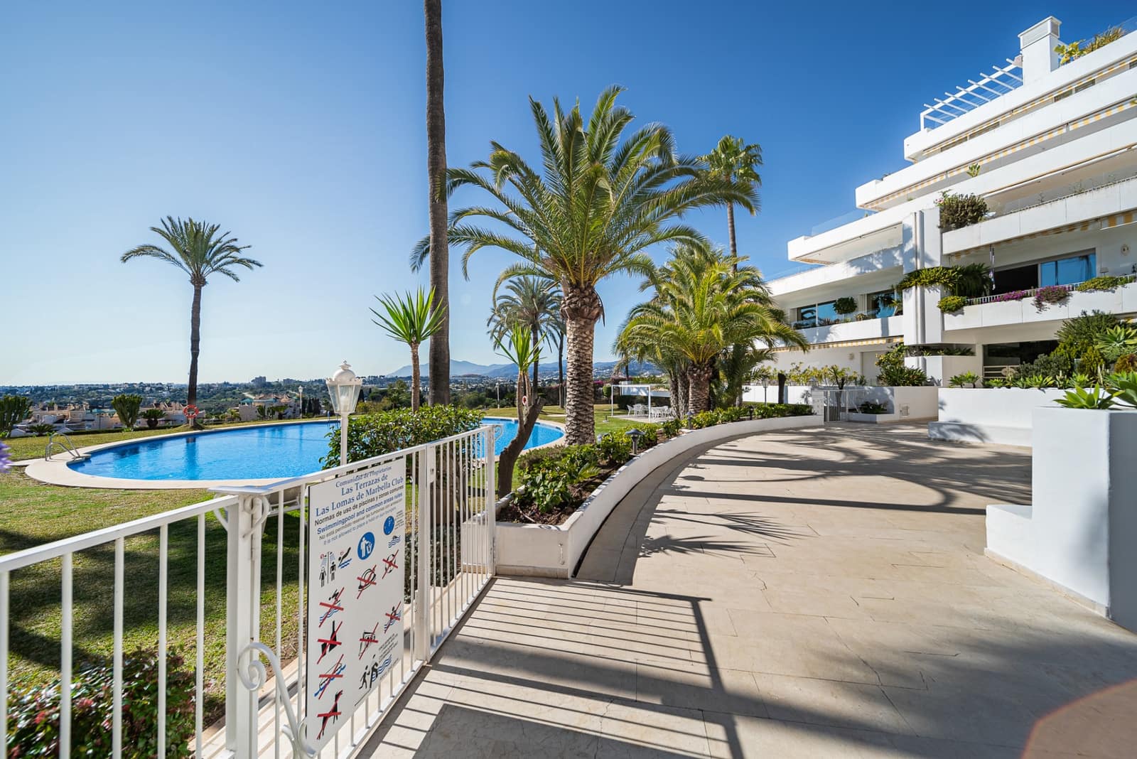 3 chambre Appartement à vendre à Marbella avec piscine garage - 1 350 000 € (Ref: 9042145)