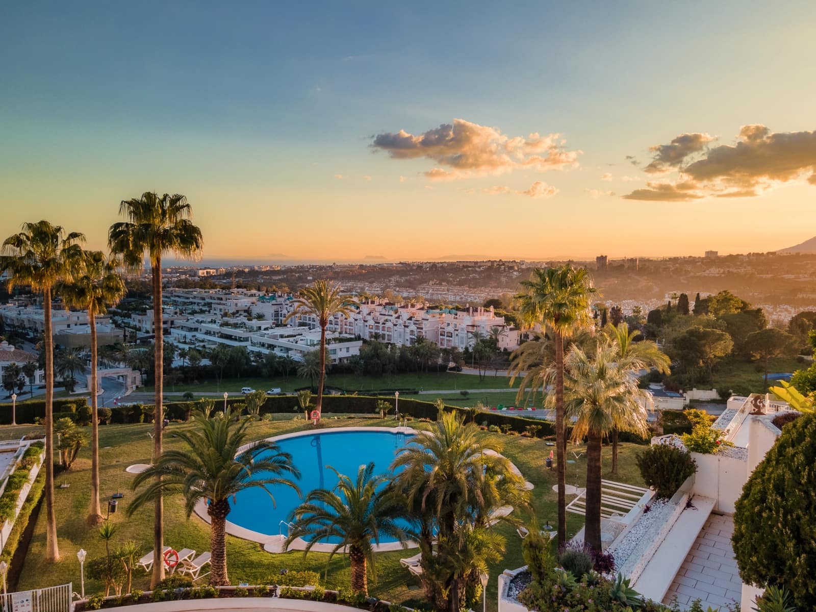 3 chambre Appartement à vendre à Marbella avec piscine garage - 1 350 000 € (Ref: 9042145)