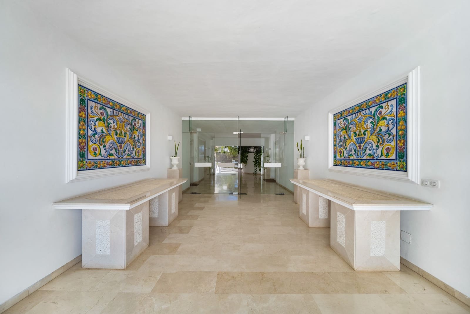 3 soveværelse Lejlighed til salg i Marbella med swimmingpool garage - € 1.245.000 (Ref: 9042145)