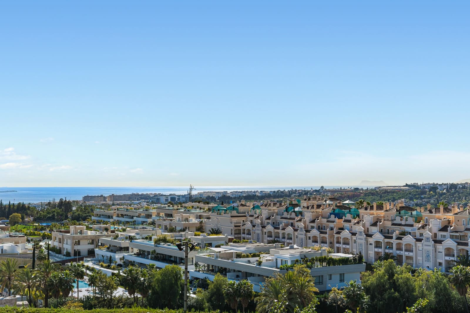 3 soveværelse Lejlighed til salg i Marbella med swimmingpool garage - € 1.245.000 (Ref: 9042145)