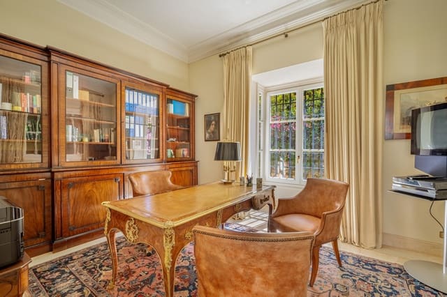 7 slaapkamer Villa te koop in Marbella met zwembad garage - € 10.700.000 (Ref: 9068754)