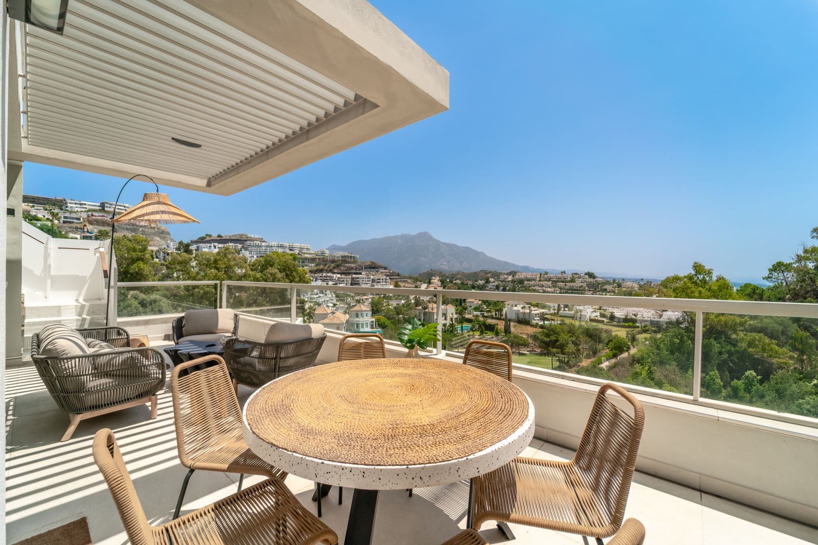 3 soveværelse Penthouse til salg i La Quinta med swimmingpool garage - € 1.150.000 (Ref: 9073303)