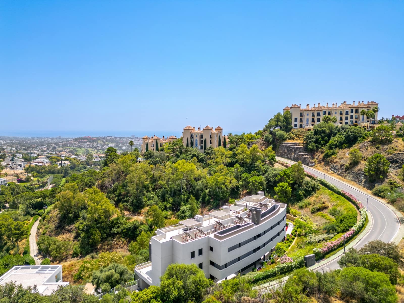 3 soveværelse Penthouse til salg i La Quinta med swimmingpool garage - € 1.150.000 (Ref: 9073303)