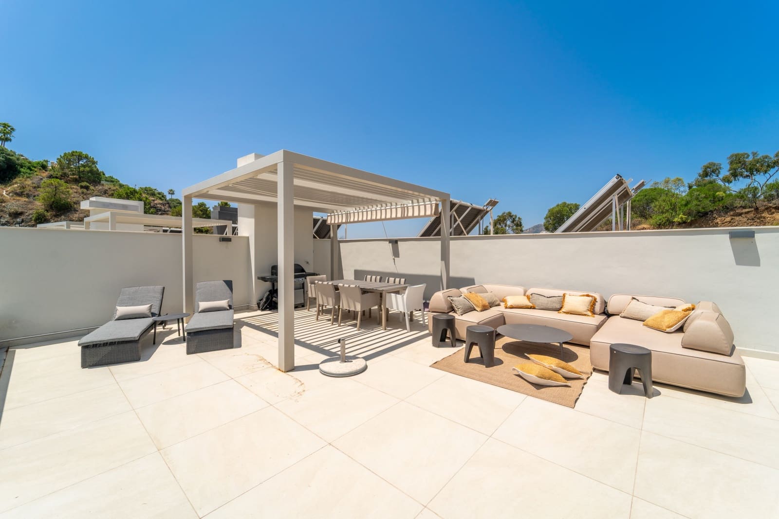 3 soveværelse Penthouse til salg i La Quinta med swimmingpool garage - € 1.150.000 (Ref: 9073303)