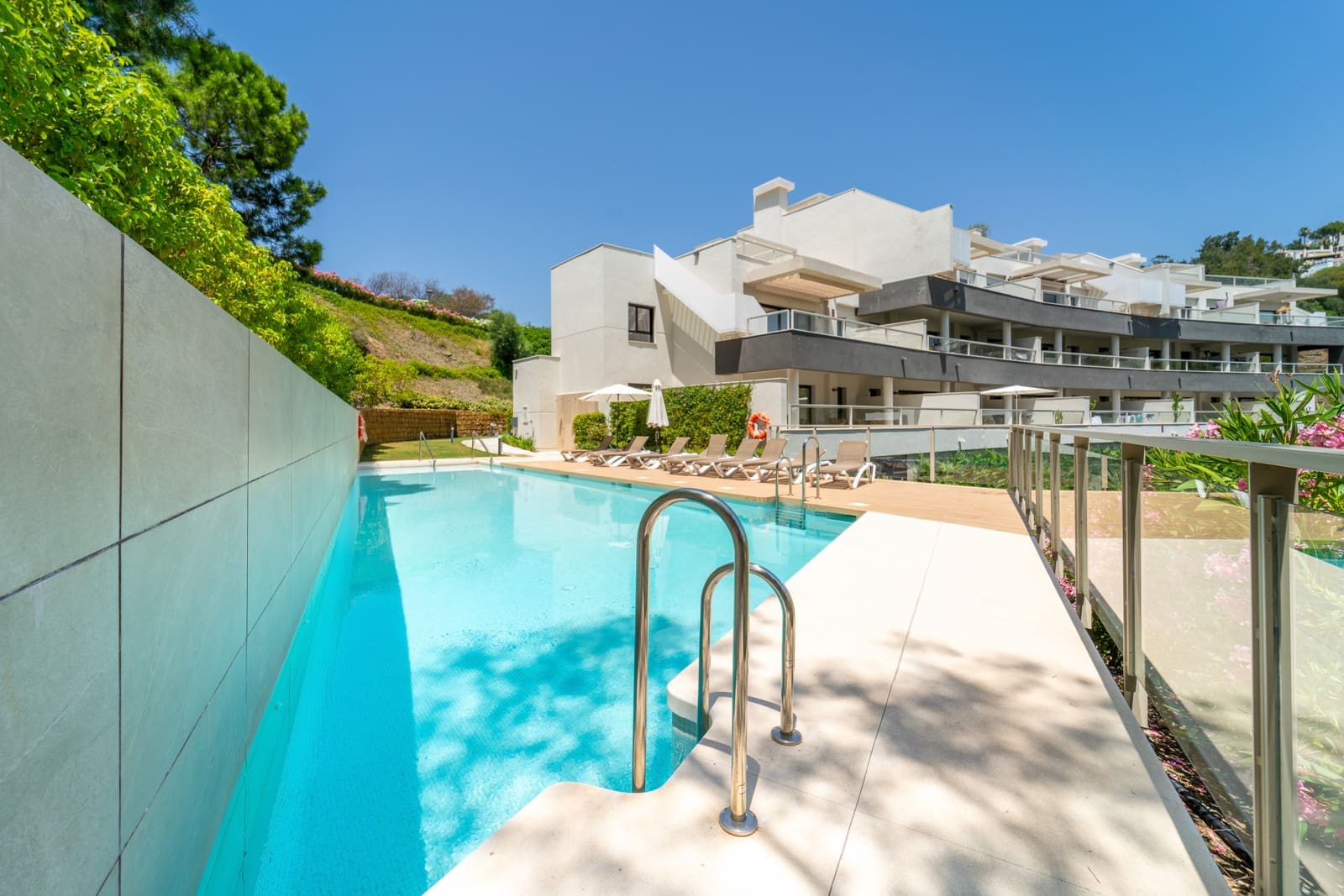 3 soveværelse Penthouse til salg i La Quinta med swimmingpool garage - € 1.150.000 (Ref: 9073303)