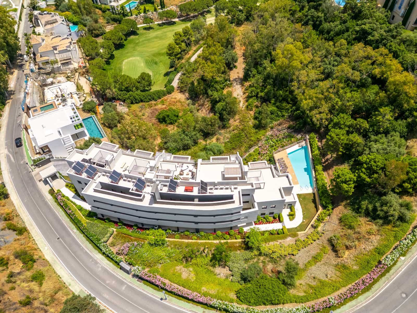 3 soveværelse Penthouse til salg i La Quinta med swimmingpool garage - € 1.150.000 (Ref: 9073303)