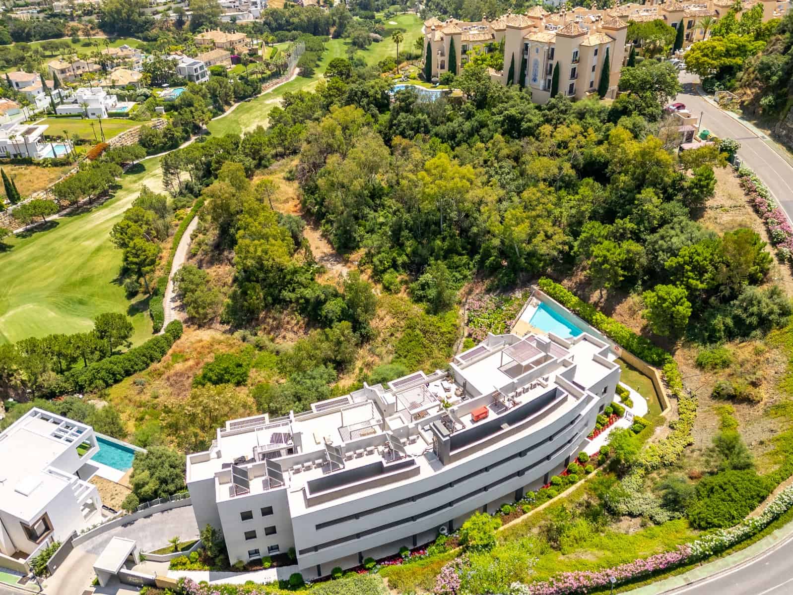 3 soveværelse Penthouse til salg i La Quinta med swimmingpool garage - € 1.150.000 (Ref: 9073303)