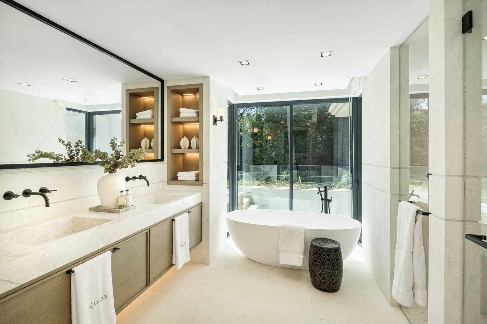 7 slaapkamer Villa te koop in Marbella met zwembad garage - € 19.500.000 (Ref: 9073304)