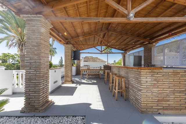 5 Zimmer Villa zu verkaufen in Marbella mit Pool Garage - 2.200.000 € (Ref: 9089704)