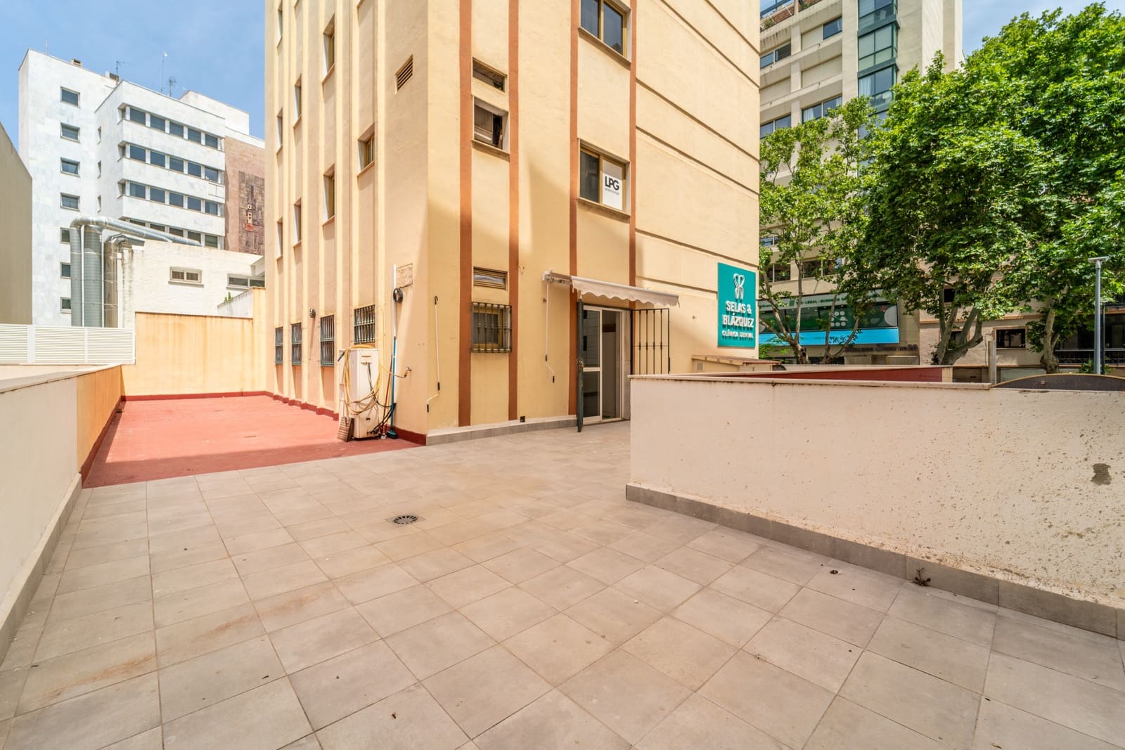 4 soveværelse Erhverv til salg i Marbella - € 625.000 (Ref: 9100653)