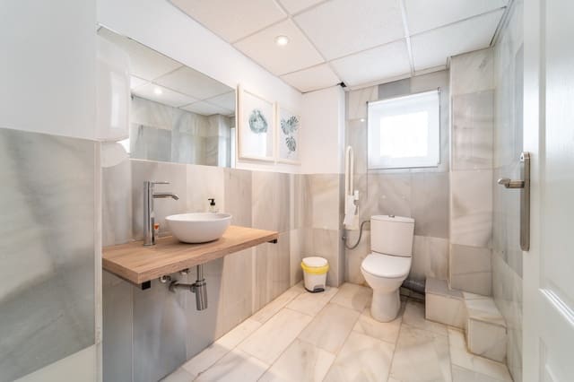 4 soveværelse Erhverv til salg i Marbella - € 595.000 (Ref: 9100653)