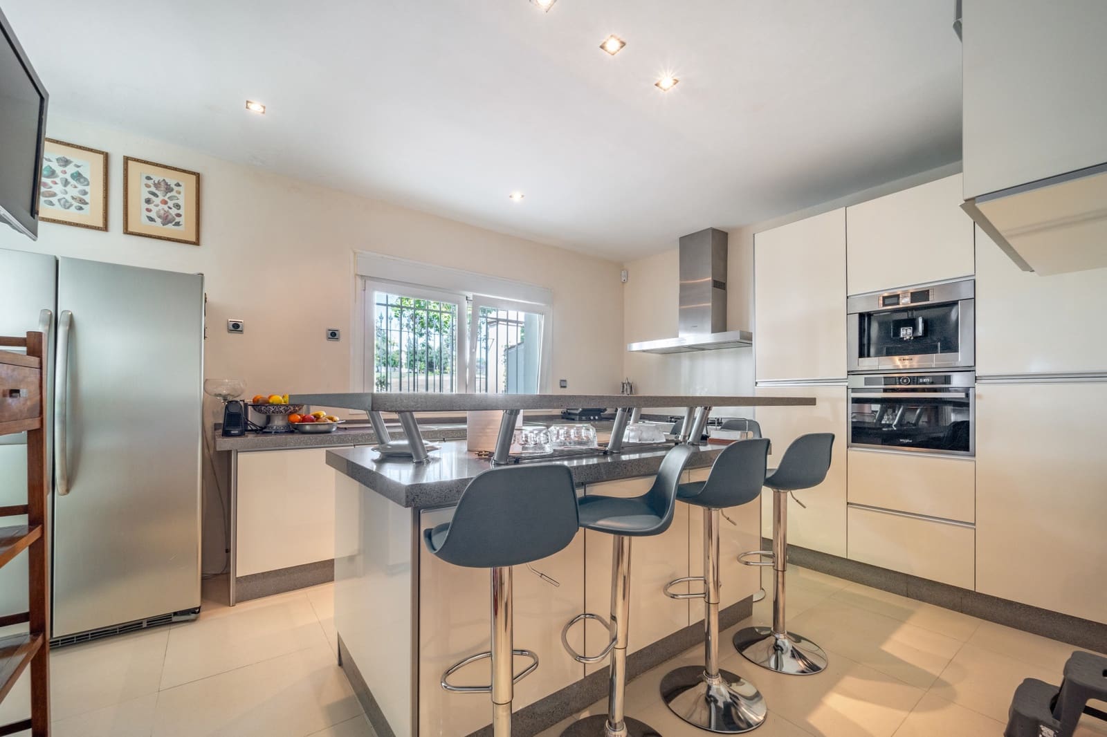 3 soveværelse Villa til salg i Guadalmina med swimmingpool garage - € 1.490.000 (Ref: 9104508)