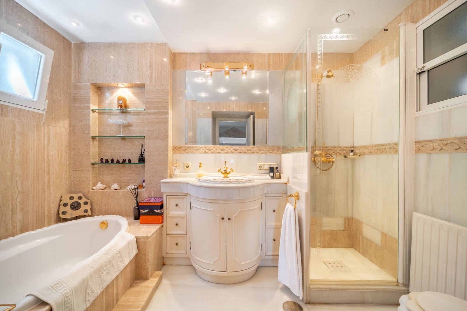 3 soveværelse Villa til salg i Guadalmina med swimmingpool garage - € 1.490.000 (Ref: 9104508)