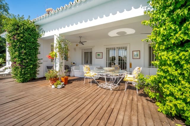 3 chambre Villa/Maison à vendre à Guadalmina Alta, Marbella avec piscine garage - 1 490 000 € (Ref: 9104508)