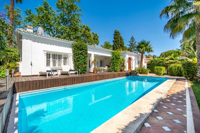3 chambre Villa/Maison à vendre à Guadalmina Alta, Marbella avec piscine garage - 1 490 000 € (Ref: 9104508)