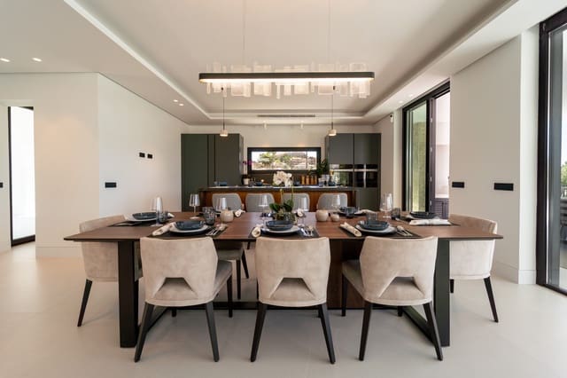 4 slaapkamer Villa te koop in Marbella met zwembad garage - € 4.700.000 (Ref: 9106446)