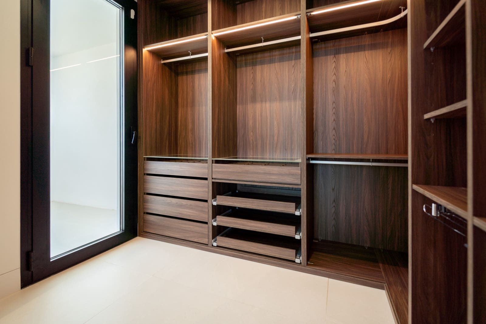 4 slaapkamer Villa te koop in Marbella met zwembad garage - € 4.700.000 (Ref: 9106446)