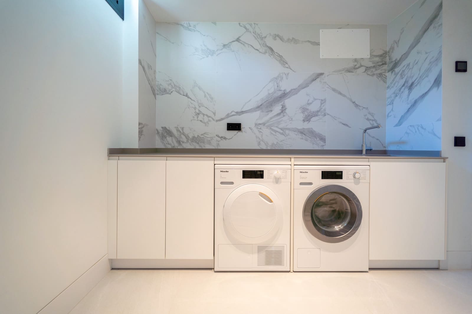 4 slaapkamer Villa te koop in Marbella met zwembad garage - € 4.700.000 (Ref: 9106446)