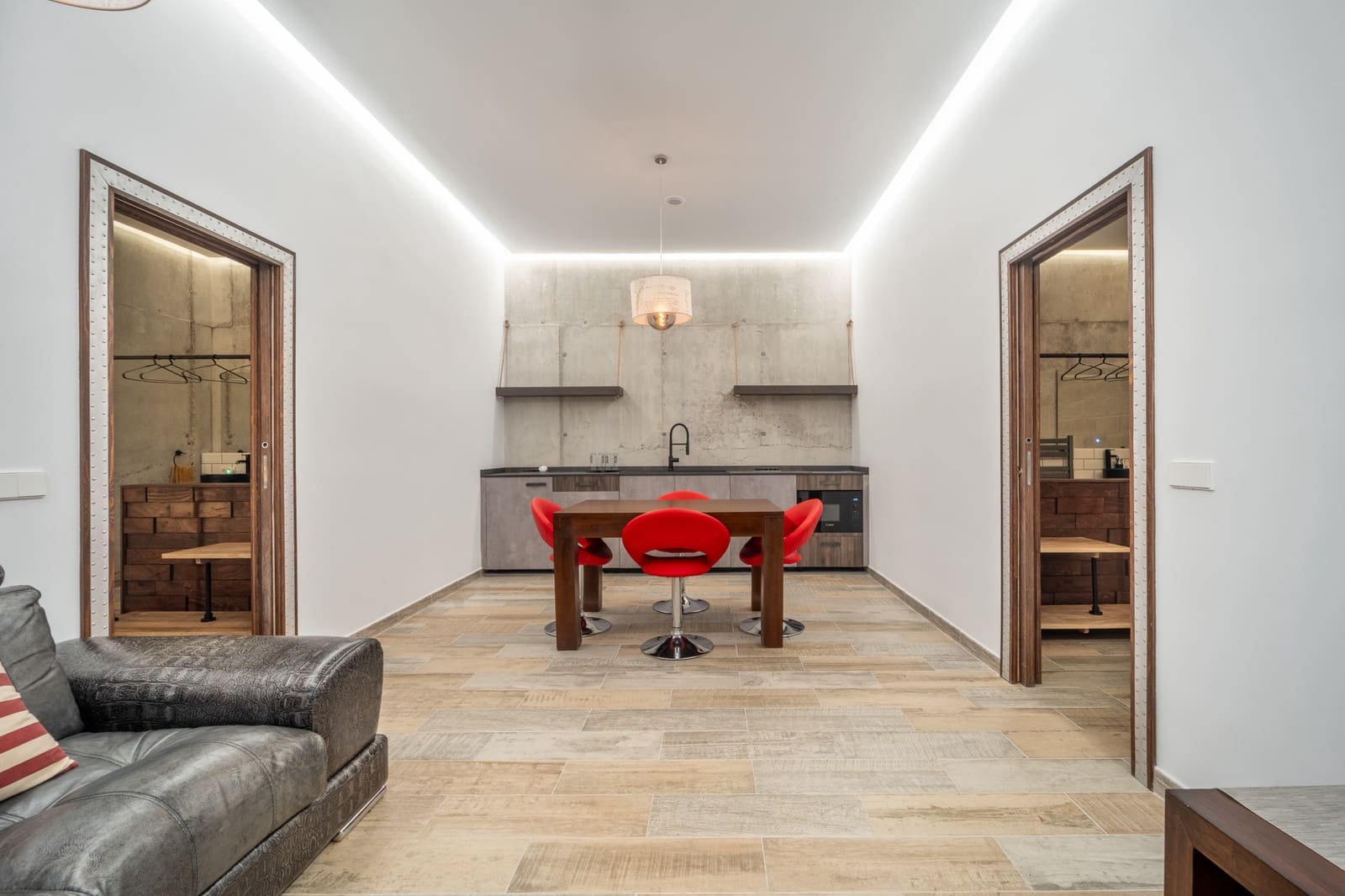 5 bedroom Villa for sale in Benahavis with pool garage - € 3,950,000 (Ref: 9106447)