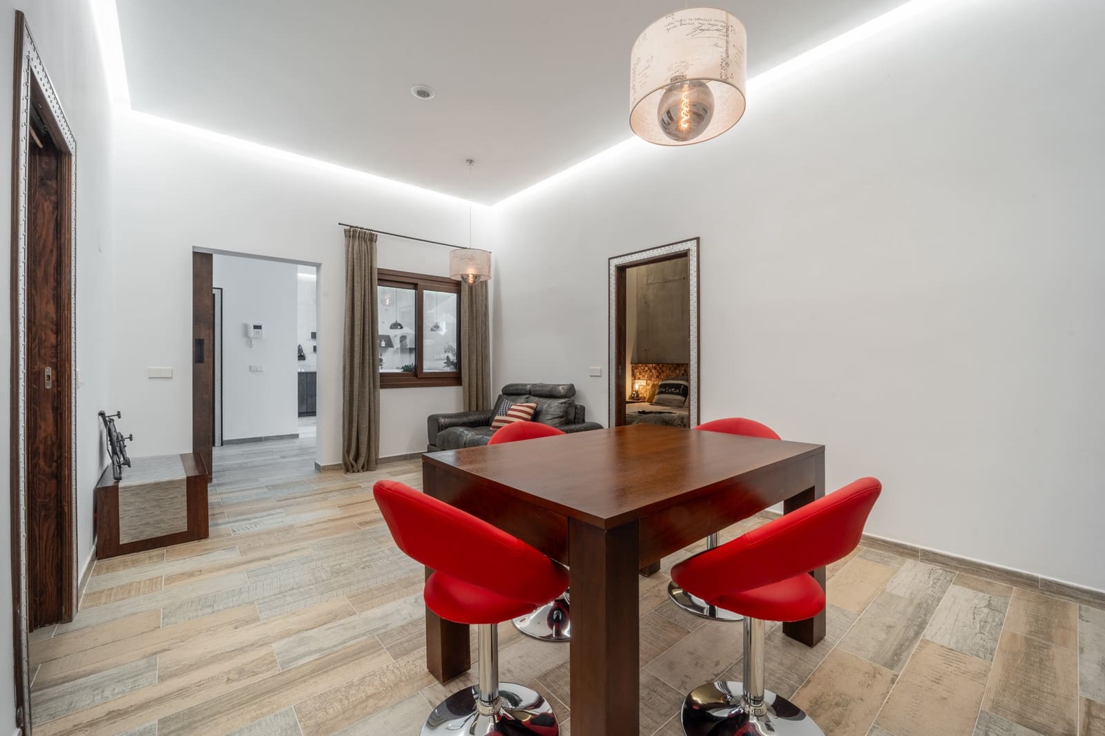 5 bedroom Villa for sale in Benahavis with pool garage - € 3,950,000 (Ref: 9106447)