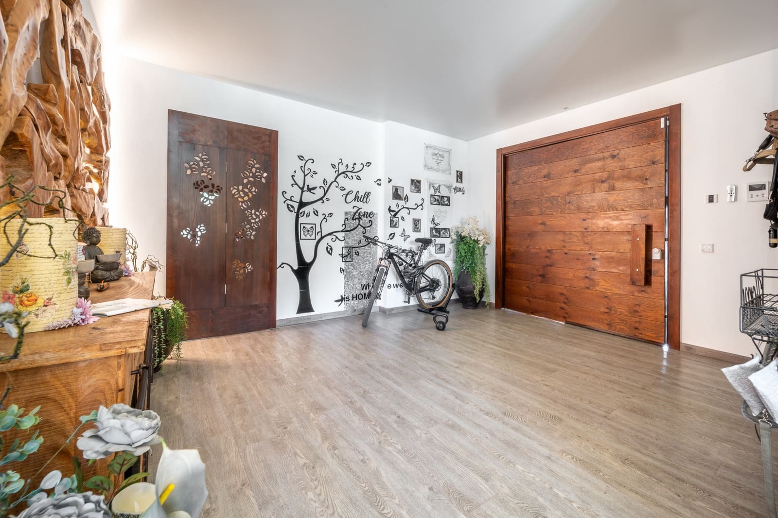 5 bedroom Villa for sale in Benahavis with pool garage - € 3,950,000 (Ref: 9106447)