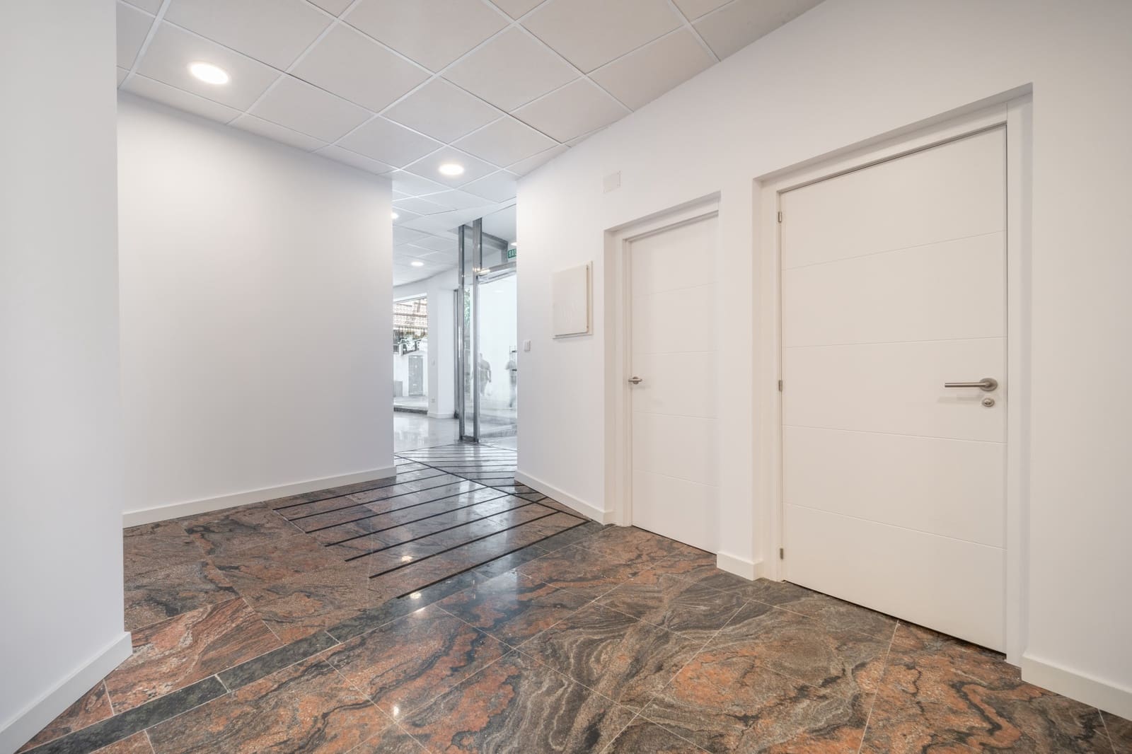 Local Comercial en Marbella en venta - 540.000 € (Ref: 9110188)