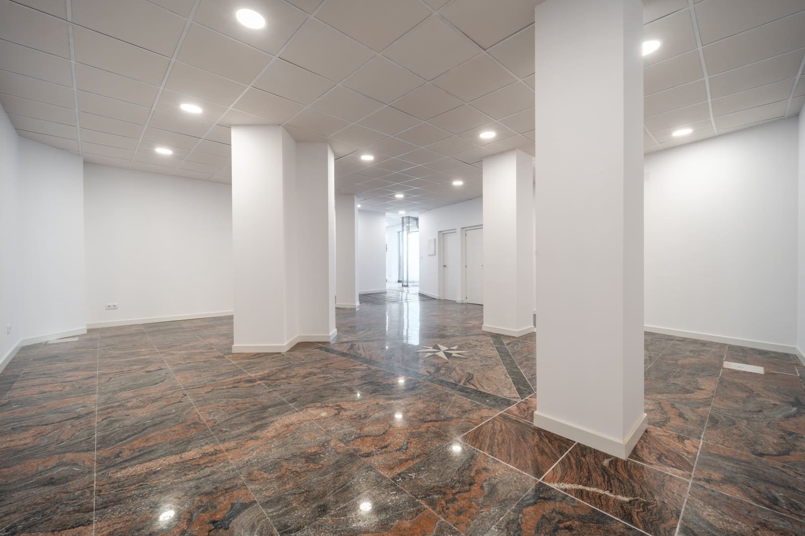 Local Comercial en Marbella en venta - 540.000 € (Ref: 9110188)