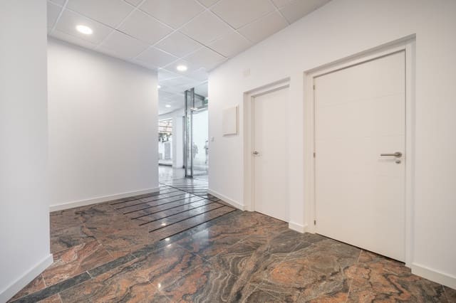 Kommersiell til salgs i Marbella - € 540 000 (Ref: 9110188)