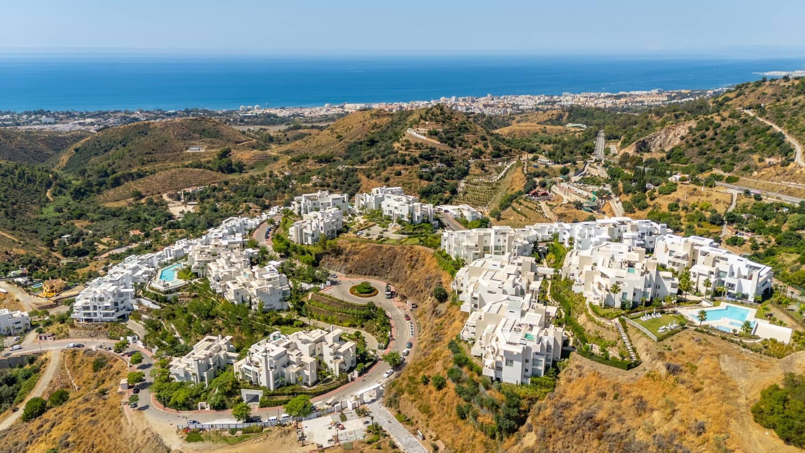 3 soveværelse Lejlighed til salg i Ojen med swimmingpool garage - € 1.195.000 (Ref: 9110189)