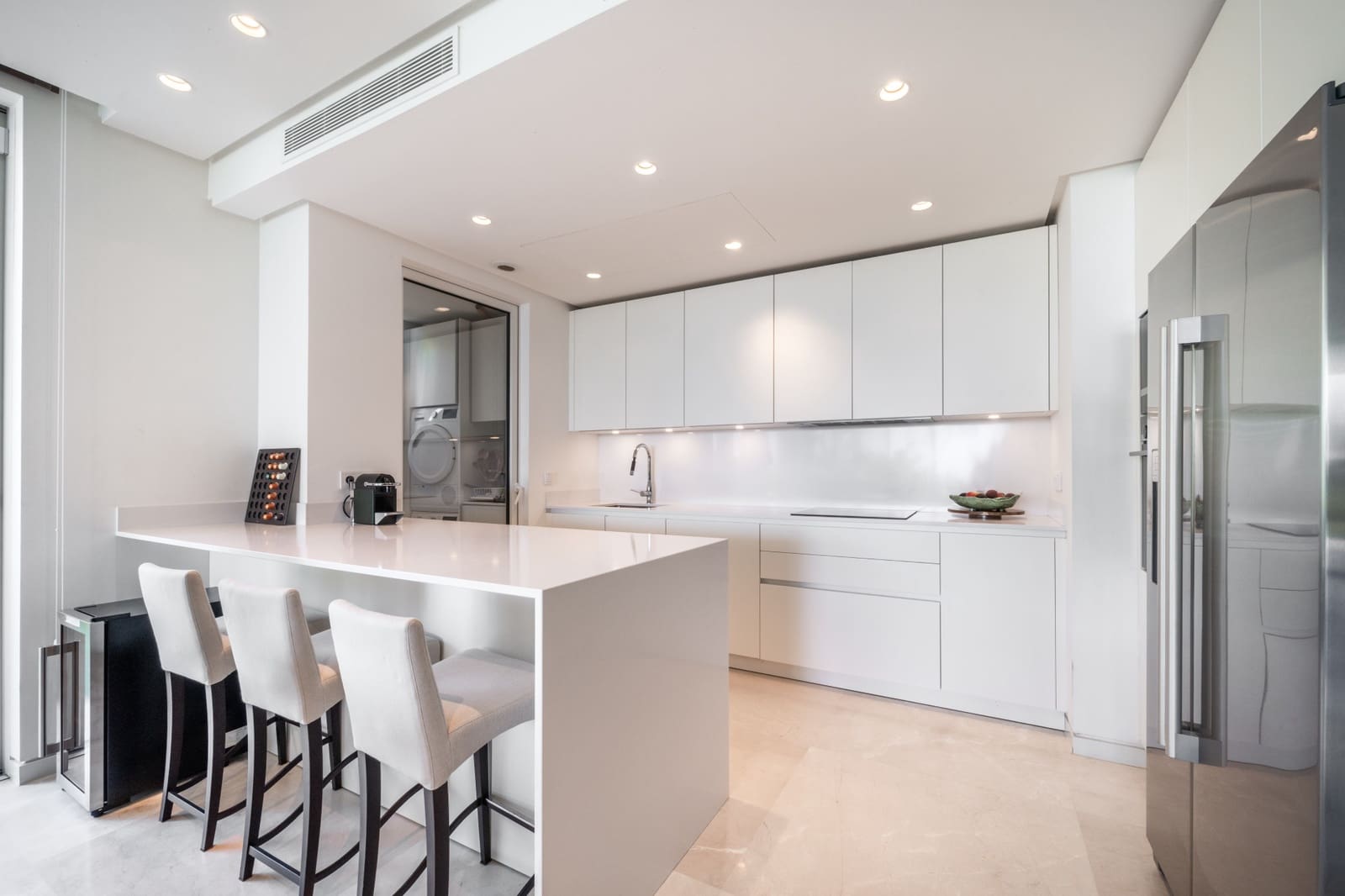 3 soveværelse Lejlighed til salg i Ojen med swimmingpool garage - € 1.195.000 (Ref: 9110189)