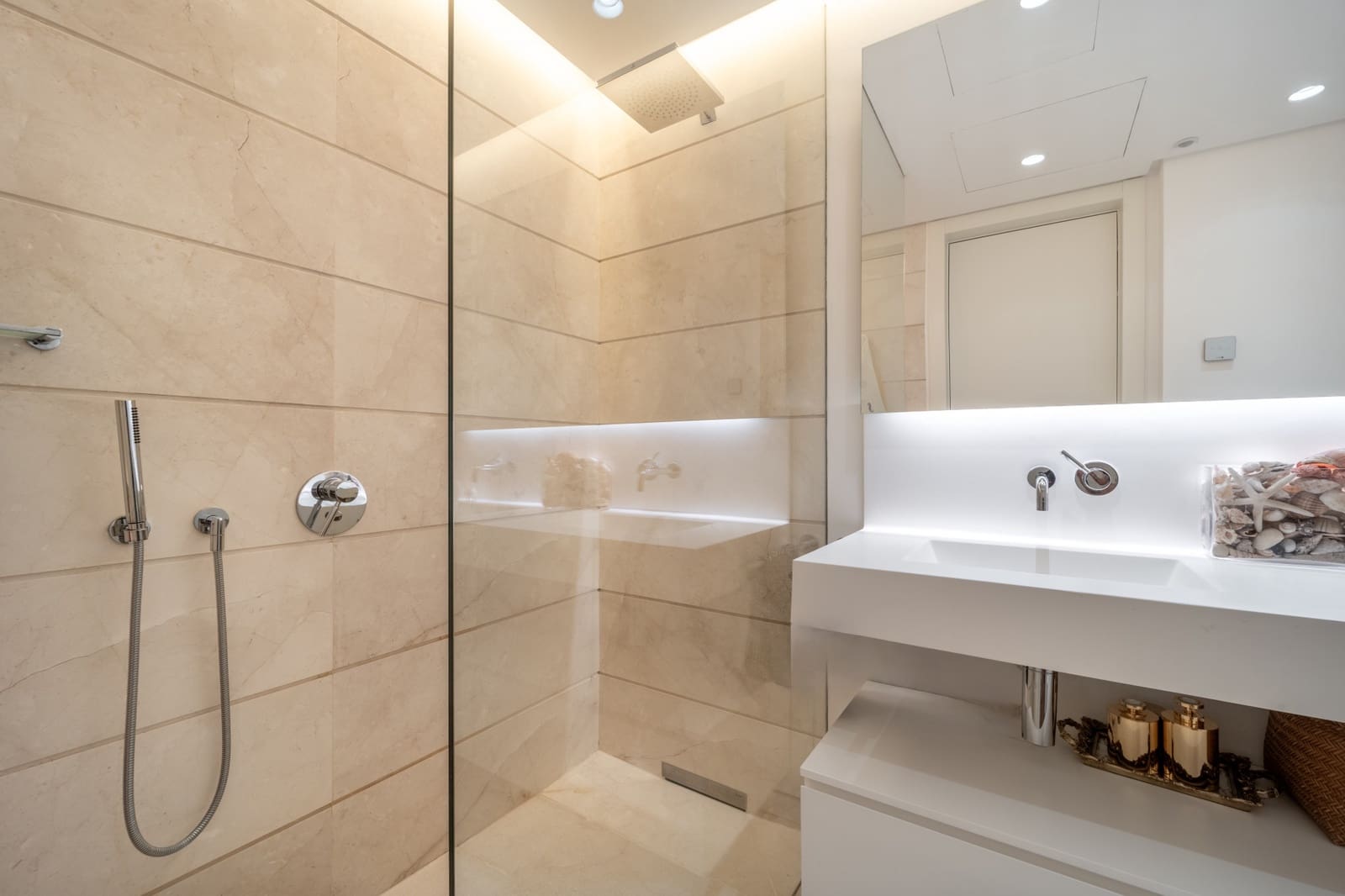 3 soveværelse Lejlighed til salg i Ojen med swimmingpool garage - € 1.195.000 (Ref: 9110189)