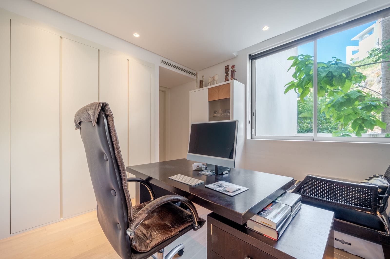 3 soveværelse Lejlighed til salg i Ojen med swimmingpool garage - € 1.195.000 (Ref: 9110189)