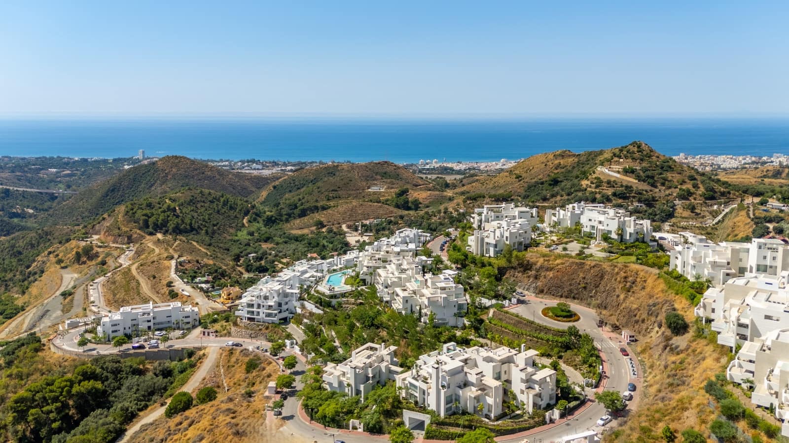 3 soveværelse Lejlighed til salg i Ojen med swimmingpool garage - € 1.195.000 (Ref: 9110189)