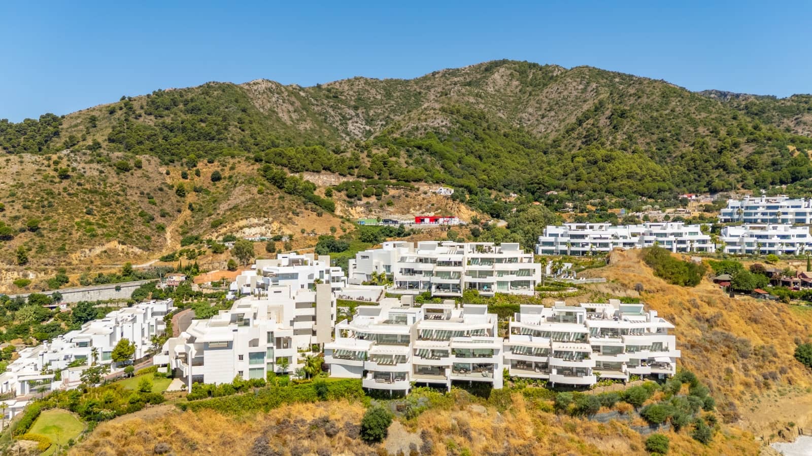 3 soveværelse Lejlighed til salg i Ojen med swimmingpool garage - € 1.195.000 (Ref: 9110189)